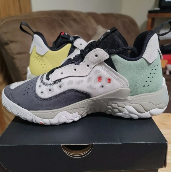 Jordan delta 2 size 6.5Y - Picture 8 of 11